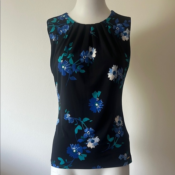 Floral Sleeveless Top - Black and Blue - Picture 2 of 9